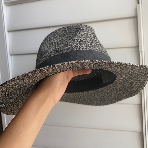 Sun hat - Picture 2 of 2